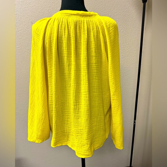 Scoop Vibrant yellow Tie Front Relaxed Blouse size large - Picture 2 of 8